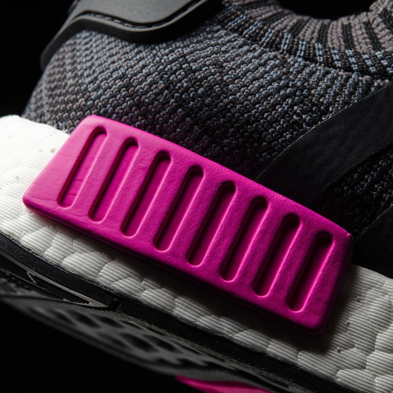 Adidas nmd womens black with pink best sale